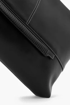 LEO CLUTCH BLACK